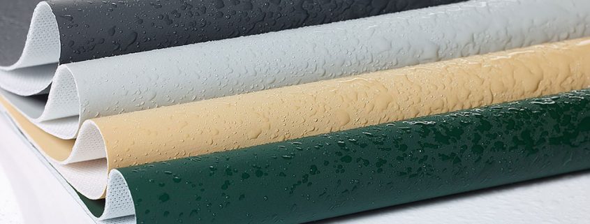 Gartenmöbel vor Regen, Frost und UV-Licht schützen