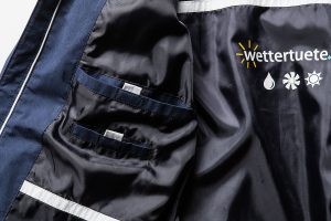 Weatherproof, windproof and waterproof city jacket with breathable membrane