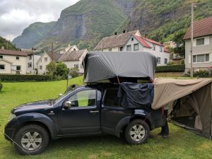 Tente de toit couverture respirante Wettertuete  détourné de sa fonction première - pourquoi pas. Vacances en Scandinavie