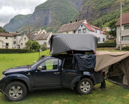 Roof tent cover breathable misappropriated Wettertuete - why not. Vacation in Scandinavia