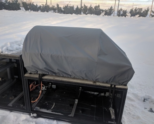 Outdoorküchenabdeckung ohne Schwitzwasser obwohl durchgängiger Schnee und Regen