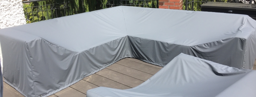 Loungeabdeckung aus unserem Polyurhetanbeschichteten Polyester. Absolut wasserdicht durch ultraschallverschweißte Nähte