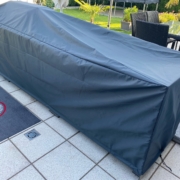 Hier haben wir unser RipStop Material für die Außenküche verwendet. Das bietet bei dieser Art von Outdoorküche den besten Schutz.